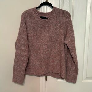Soft sweater L